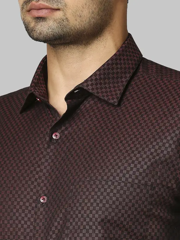 Men Maroon Slim Fit Structure Cotton Shirts - Image 6
