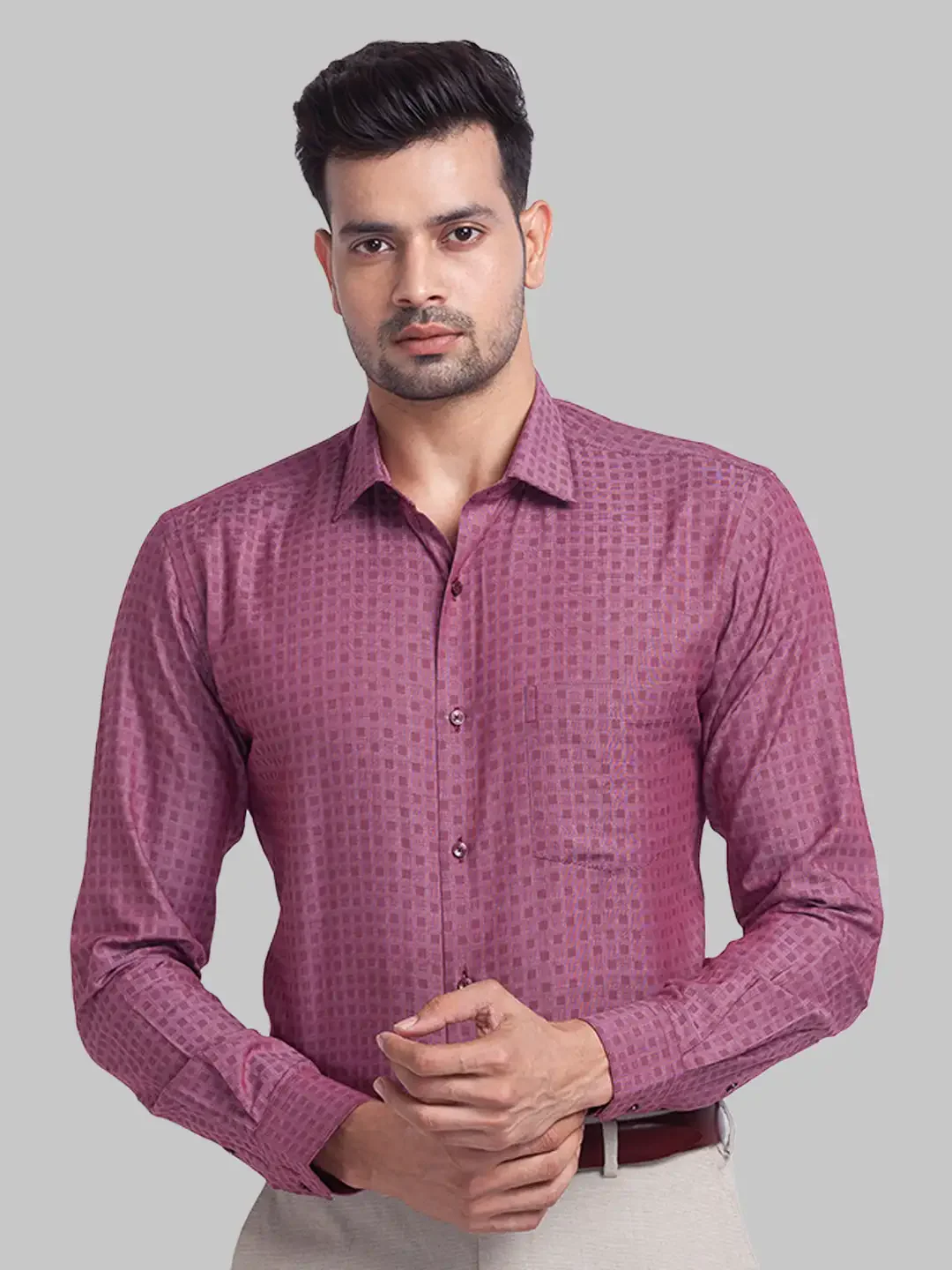 Men Maroon Slim Fit Structure Cotton Shirts