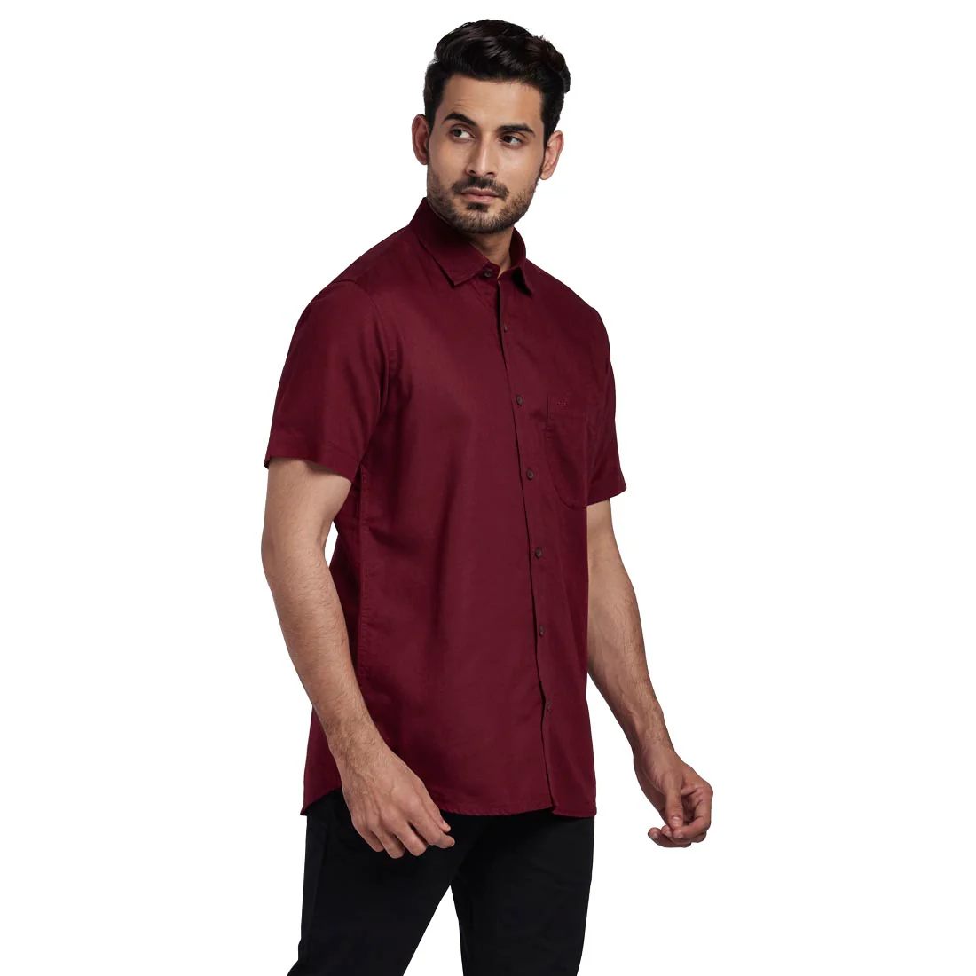 Men Maroon Tailored Fit Solid Cotton Blend Half Sleeve Shirts - Image 2