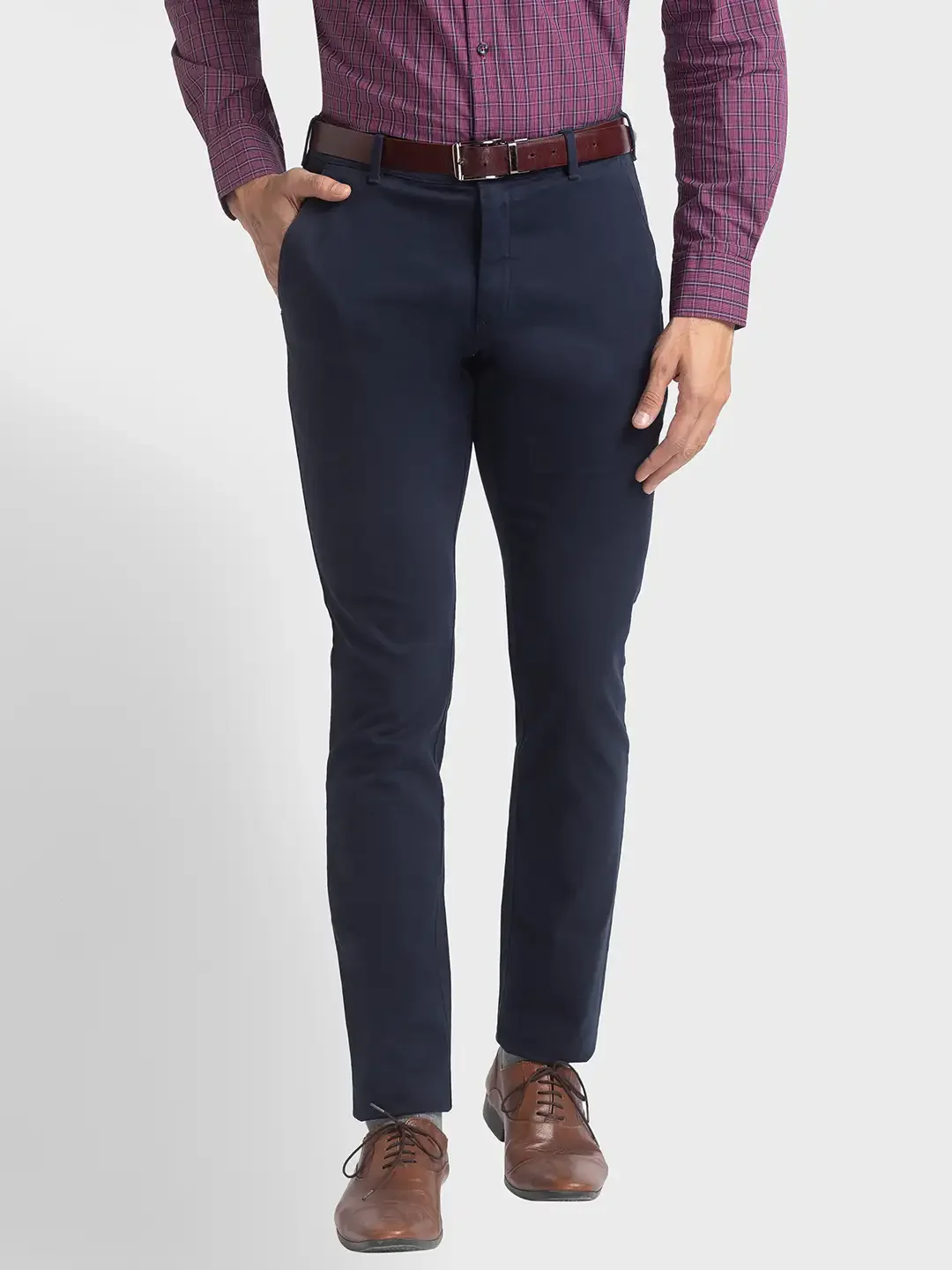 Men Navy Nuvo Fit Solid Piece Dyed Cotton Blend Trouser