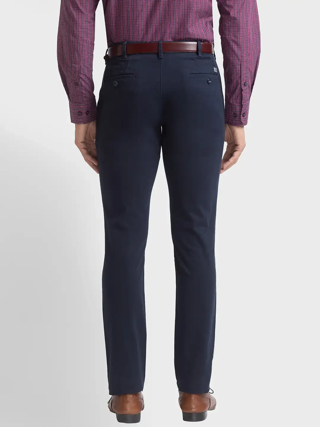 Men Navy Nuvo Fit Solid Piece Dyed Cotton Blend Trouser - Image 4
