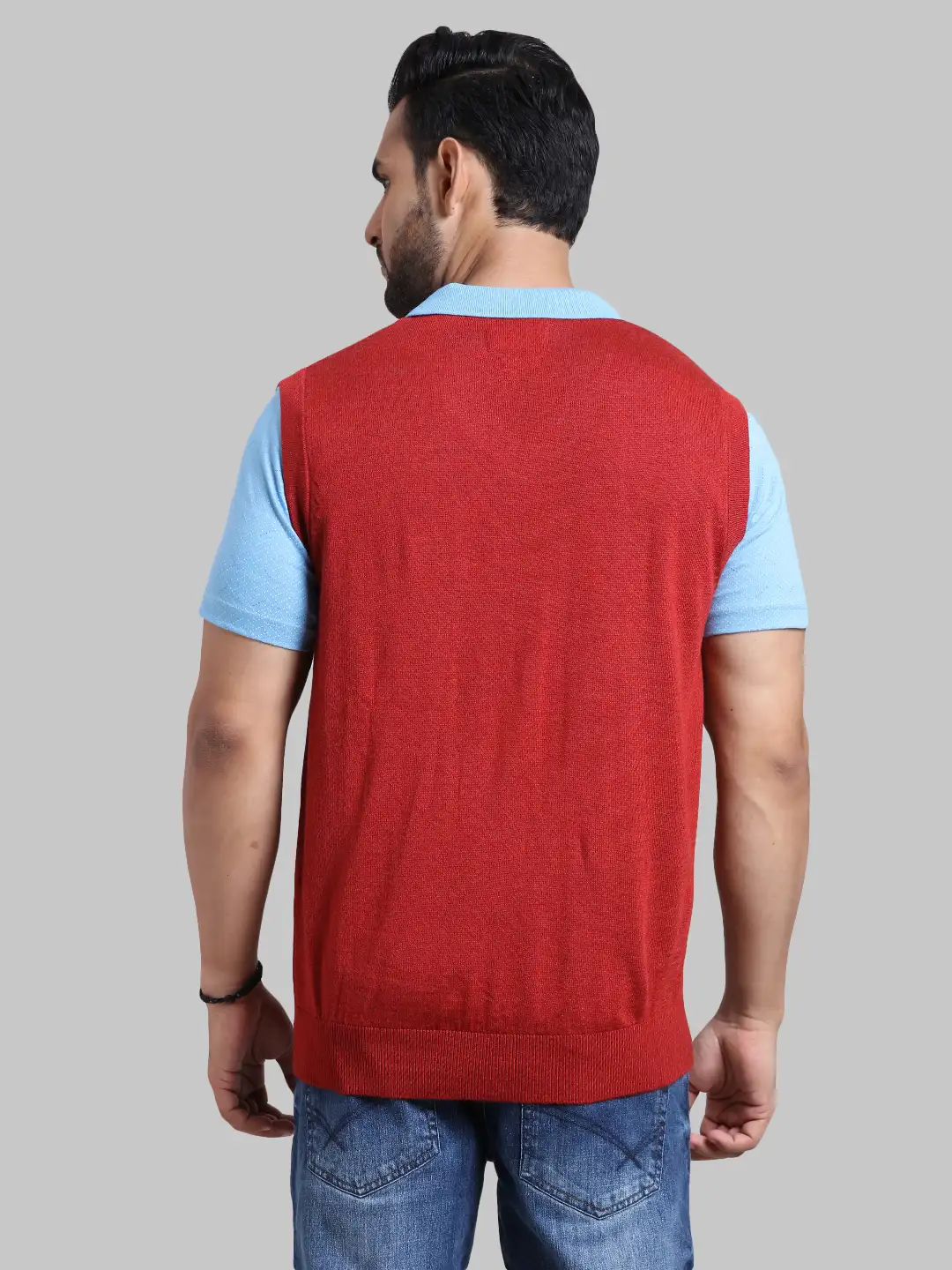 Men Red Classic Fit Solid Wool Blend Sleeveless V Neck Collar Sweaters - Image 4