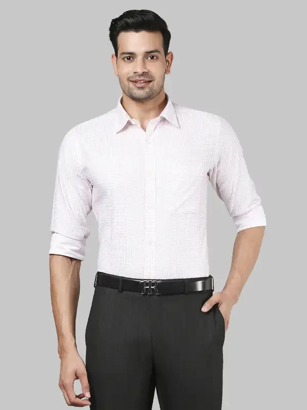 Men Red Contemporary Fit Checks Cotton Cut Collar Shirts
