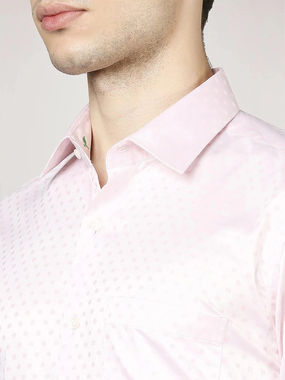 Men Red Contemporary Fit Jacquard Cotton Cut Collar Shirts