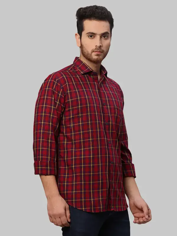 Men Red Slim Fit Checks Cotton Cut Away Collar Shirts - Image 2