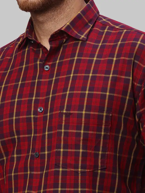Men Red Slim Fit Checks Cotton Cut Away Collar Shirts - Image 6