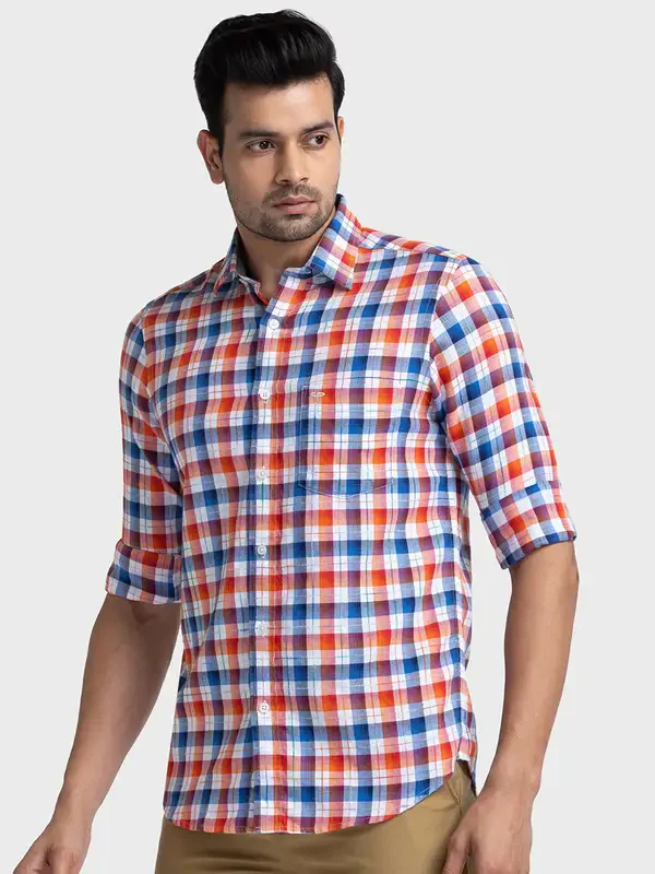 Men Red Tailored Fit Checks Cotton Full Sleeve Shirts - Image 3