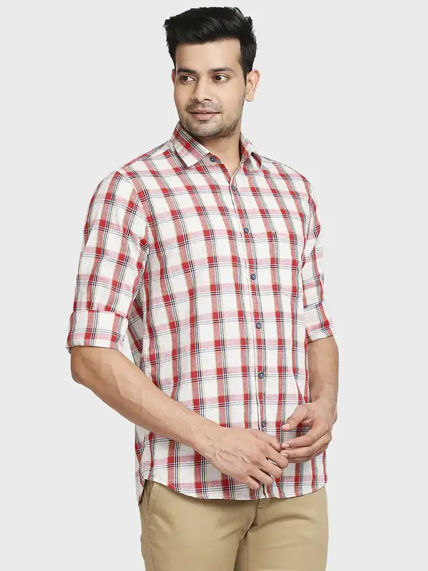 Men Red Tailored Fit Checks Cotton Full Sleeve Shirts - Image 3