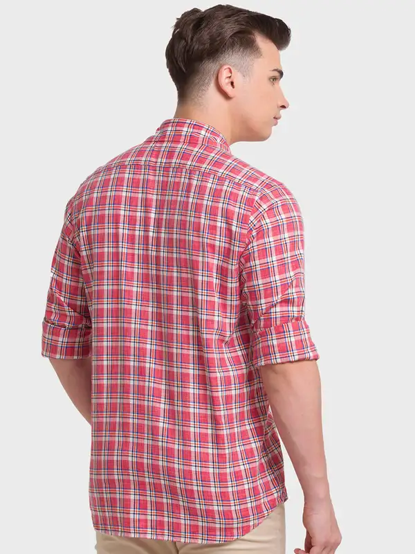 Men Red Tailored Fit Checks Cotton Full Sleeve Shirts - Image 4