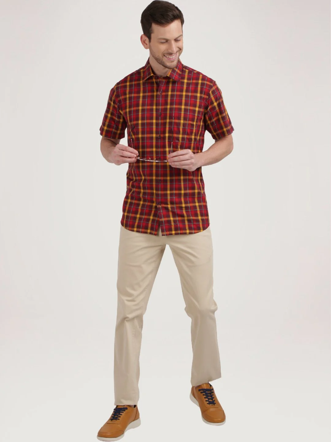 Men Red Tailored Fit Checks Cotton Half Sleeve Shirts - Image 2