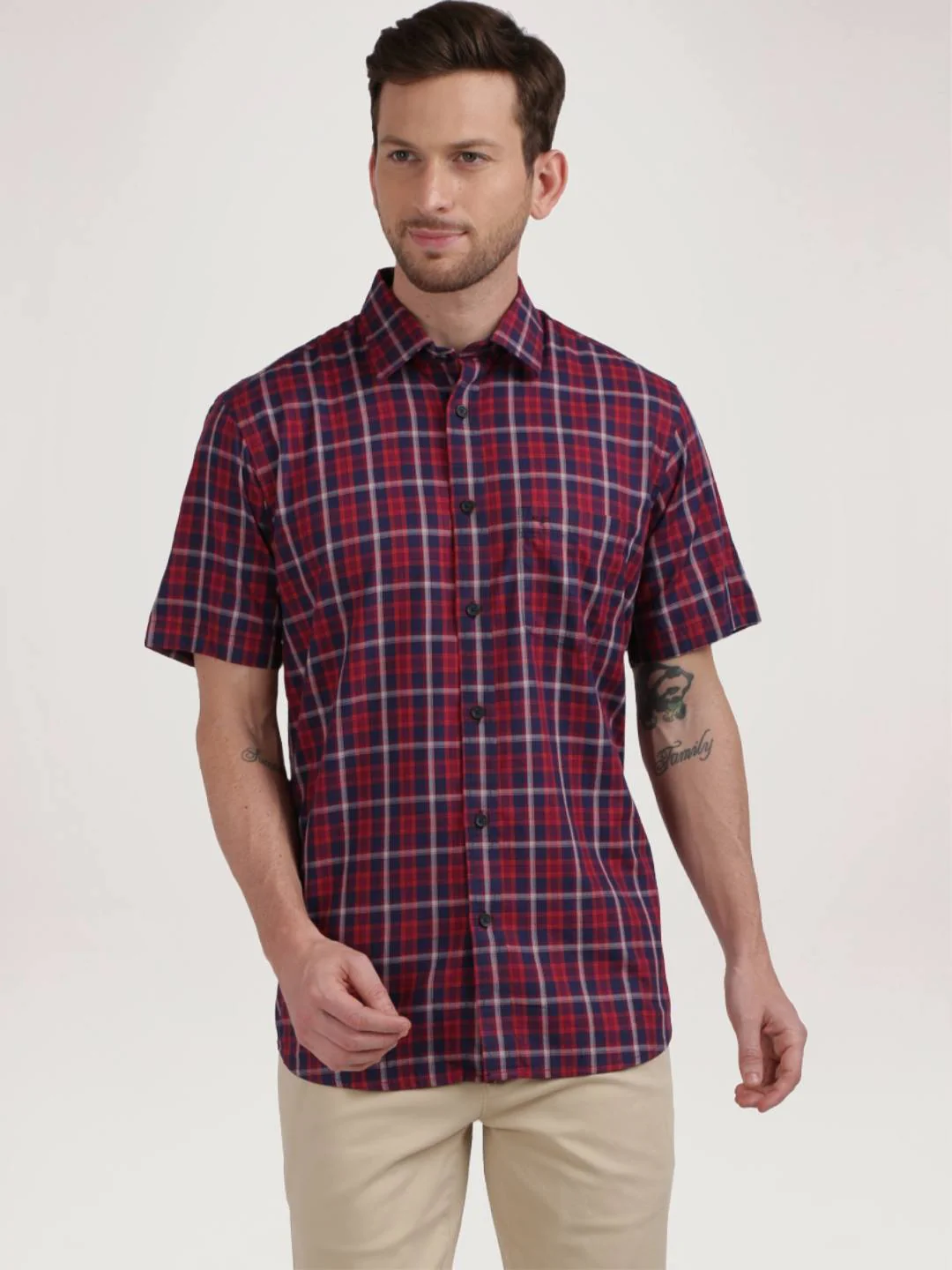 Men Red Tailored Fit Checks Cotton Half Sleeve Shirts - Image 4