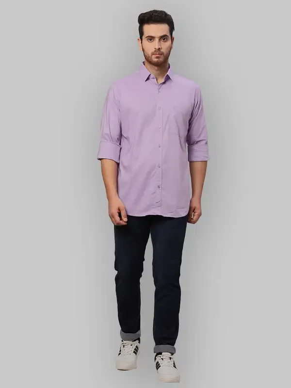 Men Violet Slim Fit Solid Cotton Shirts - Image 5