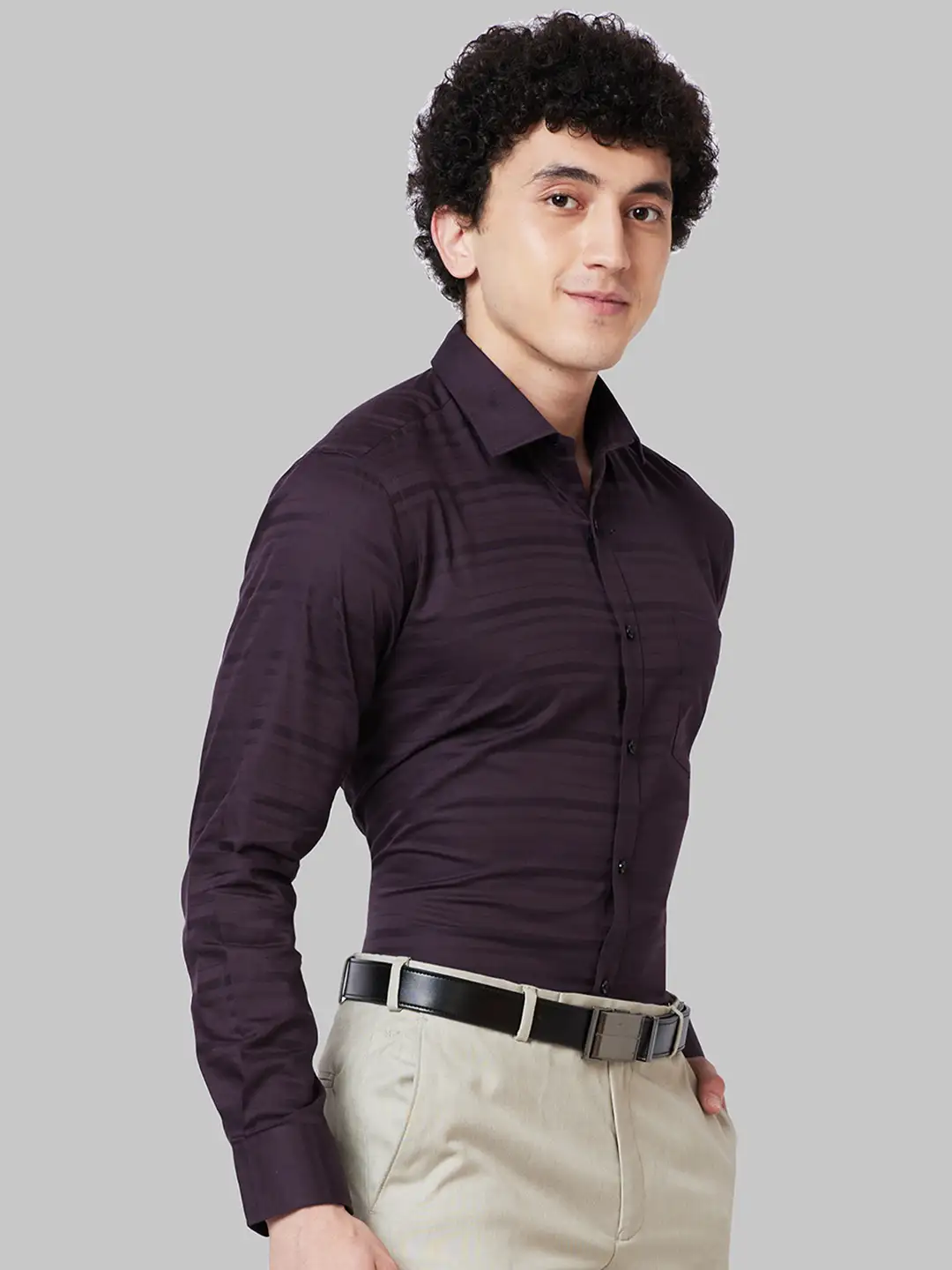 Men Violet Slim Fit Stripe Cotton Shirts - Image 2