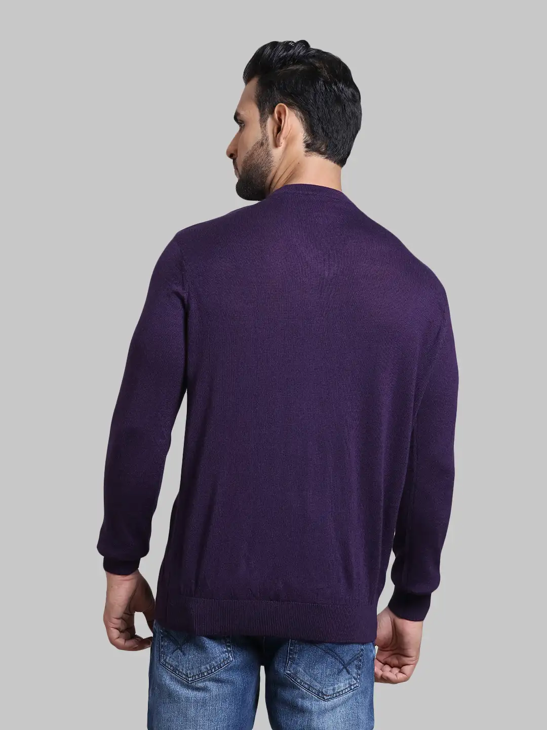 Men Violet Tailored Fit Solid Wool Blend Full Sleeve V Neck Collar Sweaters - Image 4