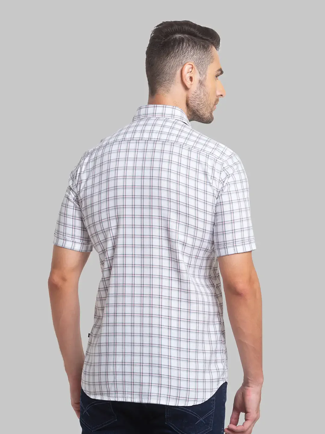 Men White Slim Fit Checks Cotton Blend Half Sleeve Shirts - Image 4