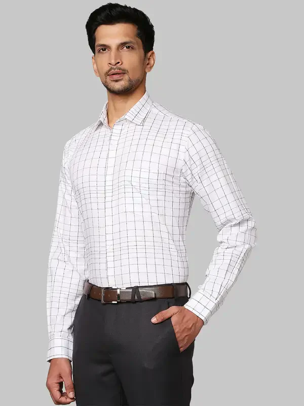 Men White Slim Fit Checks Cotton Shirts - Image 3