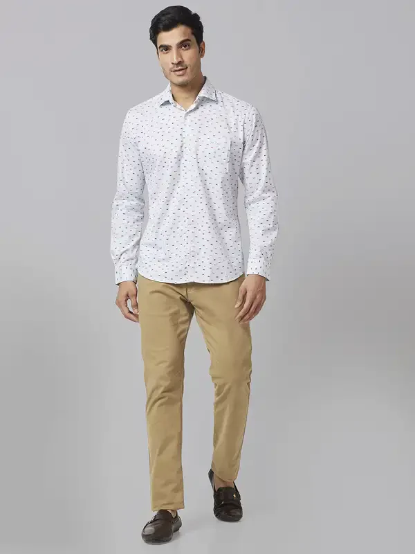 Men White Slim Fit Print Cotton Cut Away Collar Shirts - Image 5