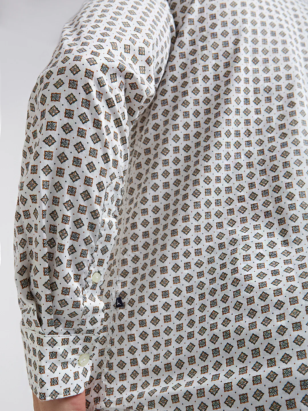 Men White Slim Fit Print Cotton Full Sleeve Shirts - Image 6