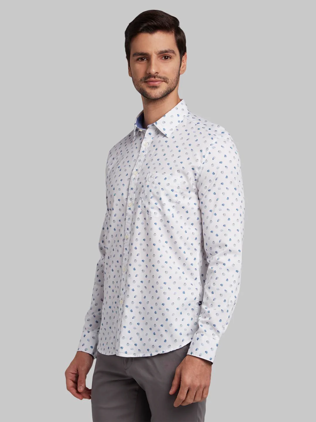 Men White Slim Fit Print Cotton Full Sleeve Shirts - Image 3