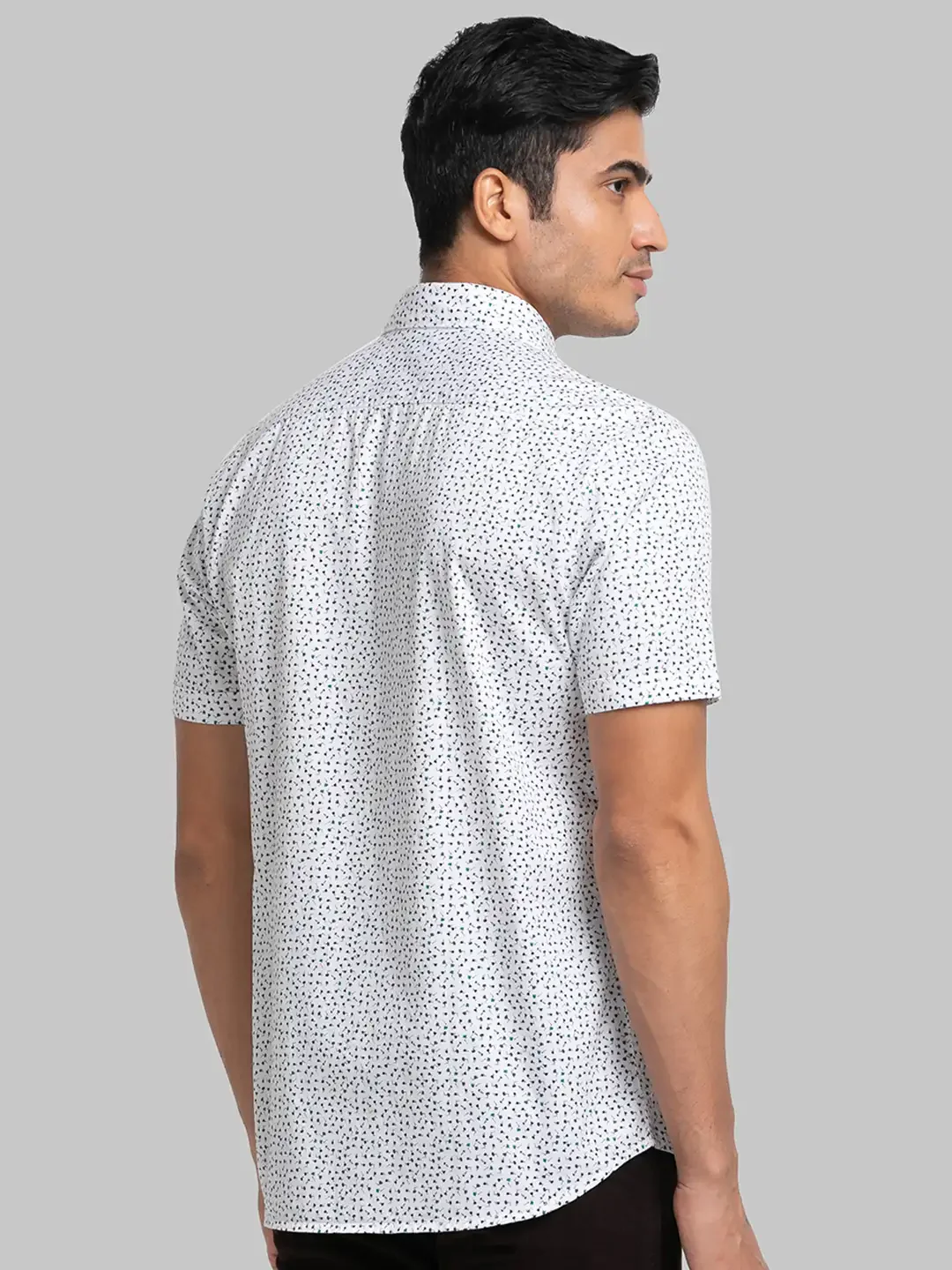 Men White Slim Fit Print Cotton Half Sleeve Shirts - Image 4