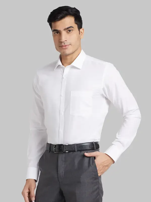 Men White Slim Fit Solid Cotton Cut Away Collar Shirts - Image 3