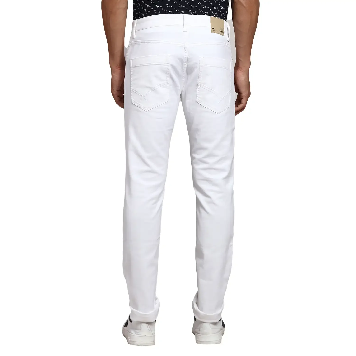 Men White Slim Tapered Fit Jacquard Cotton Blend Jeans - Image 4