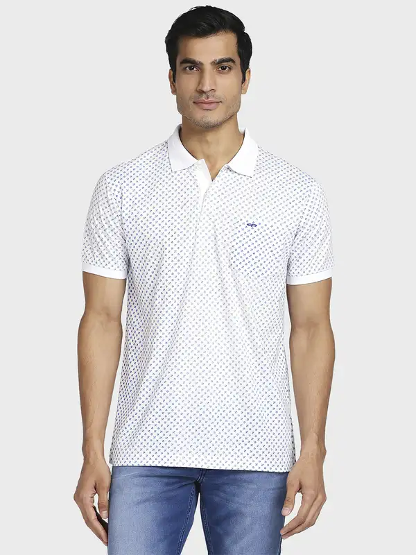 Men White Tailored Fit Print Cotton Half Sleeve T-Shirt