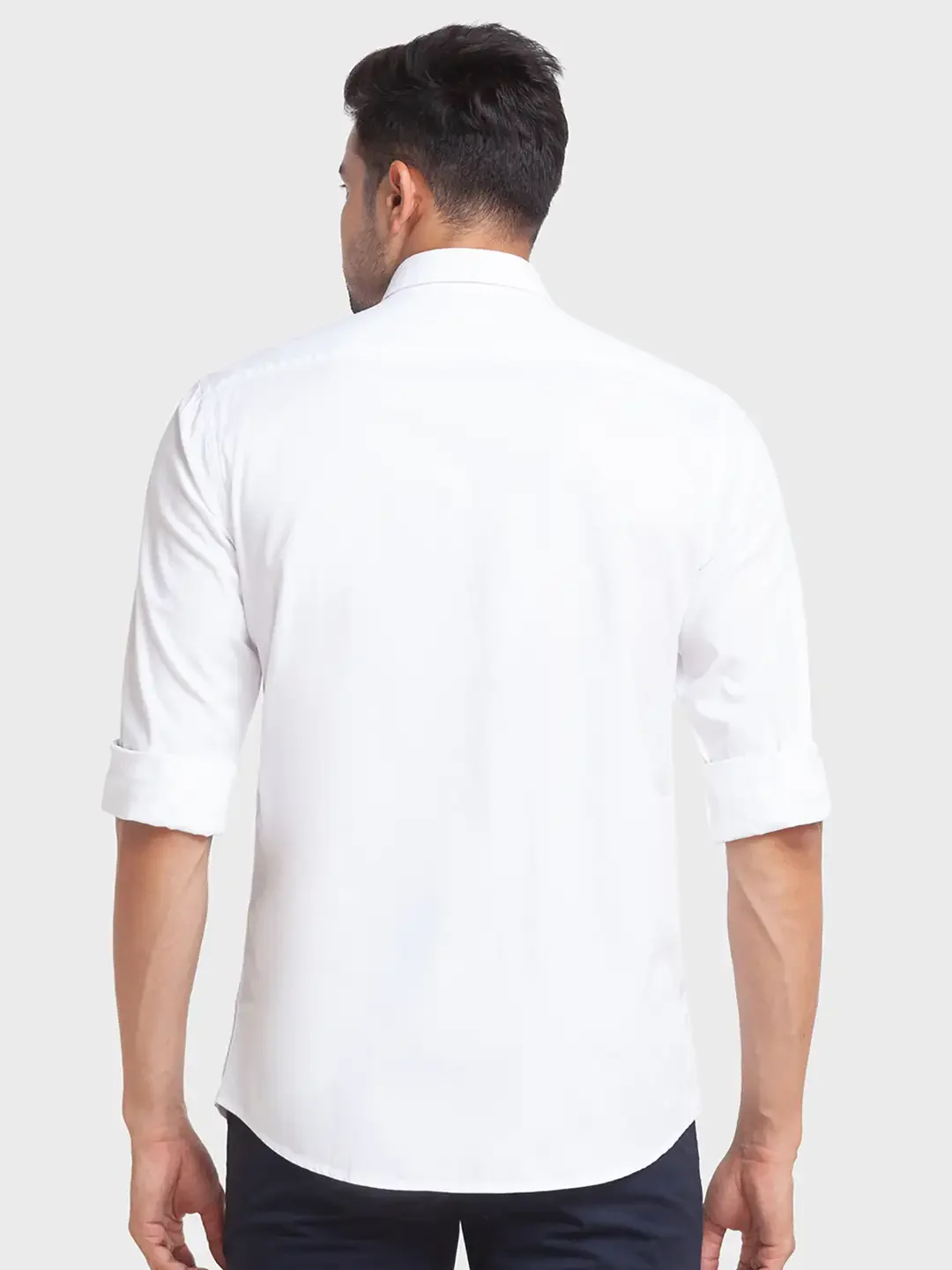 Men White Tailored Fit Solid Cotton Full Sleeve Shirts - Image 3