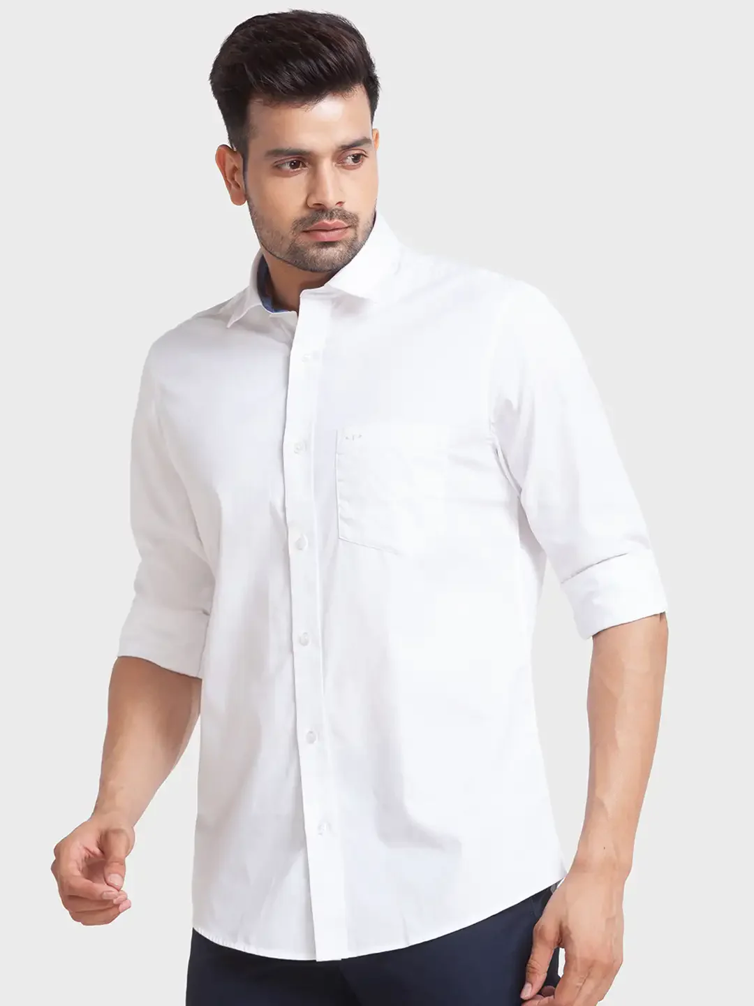 Men White Tailored Fit Solid Cotton Full Sleeve Shirts - Image 4