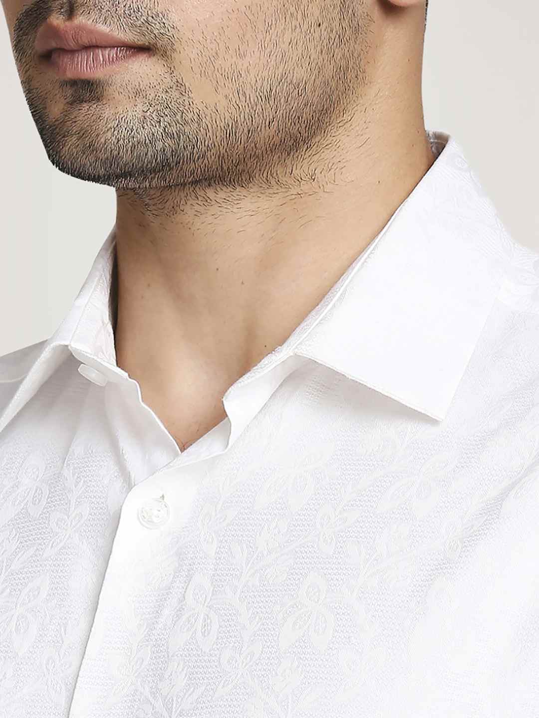 Men White Tailored Fit Solid Cotton Full Sleeve Shirts