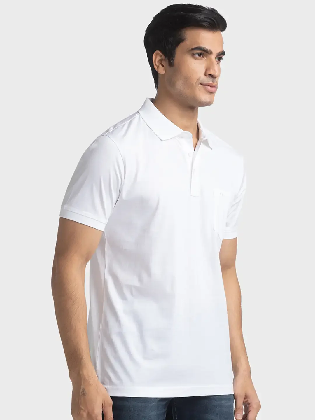 Men White Tailored Fit Solid Cotton Half Sleeve T-Shirt - Image 2