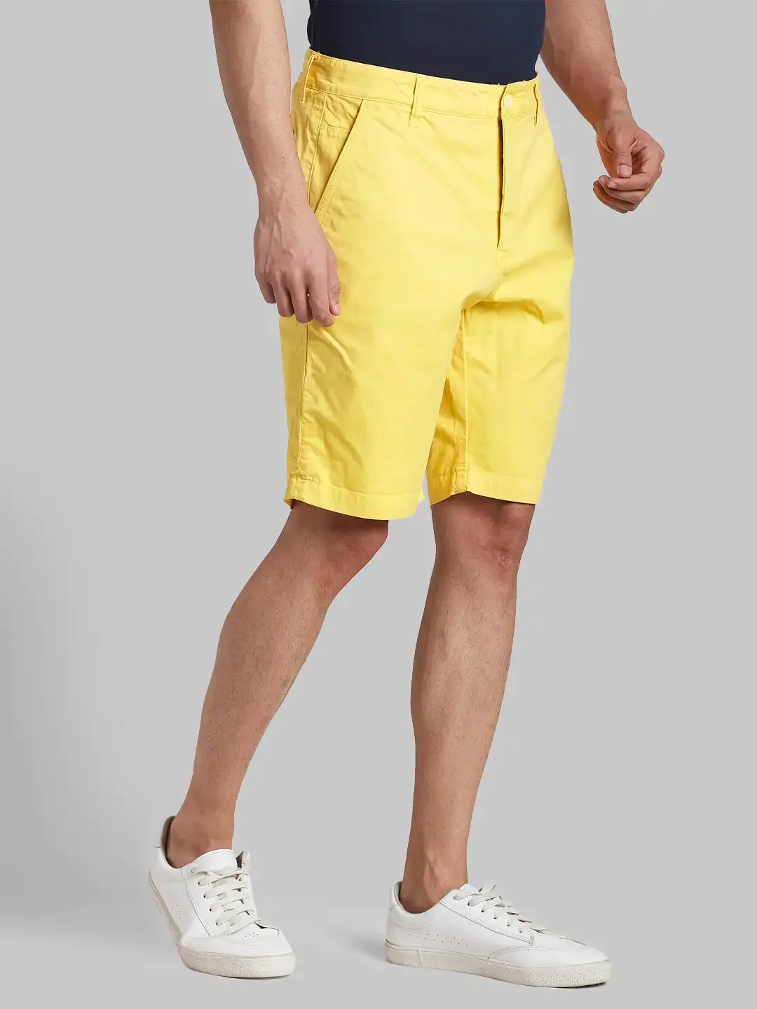 Men Yellow Regular Fit Solid Cotton Blend Shorts - Image 2