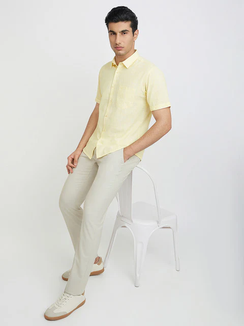 Park Avenue Men Yellow Slim Fit Chambray Casual Shirt - Image 5