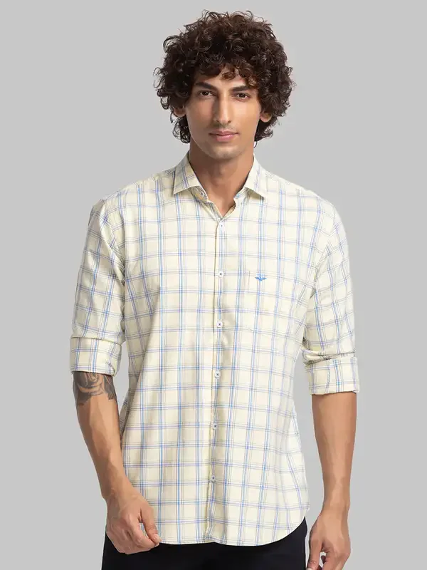 Men Yellow Slim Fit Checks Cotton Cut Away Collar Shirts