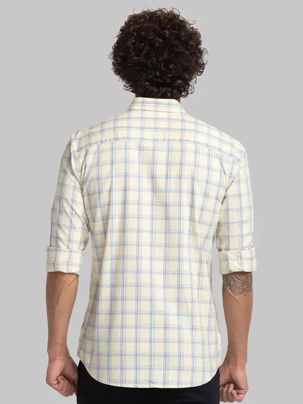 Men Yellow Slim Fit Checks Cotton Cut Away Collar Shirts - Image 4