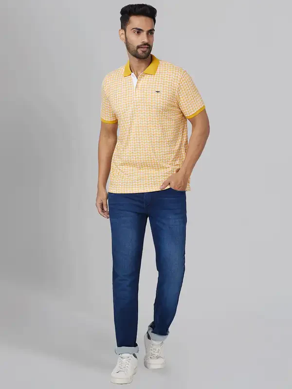 Men Yellow Slim Fit Print Cotton Polyester Blend Round Neck Collar Polo T-Shirt - Image 6