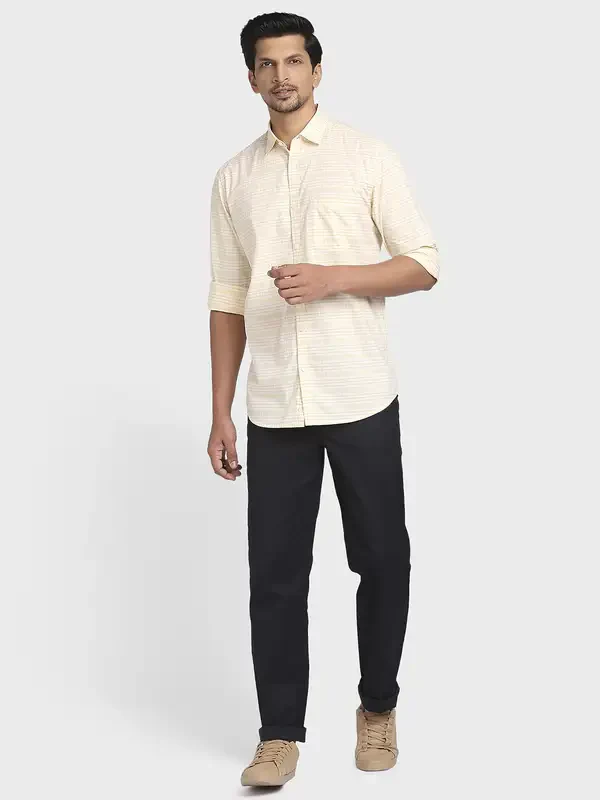 Men Yellow Tailored Fit Checks Cotton Full Sleeve Shirts - Image 5