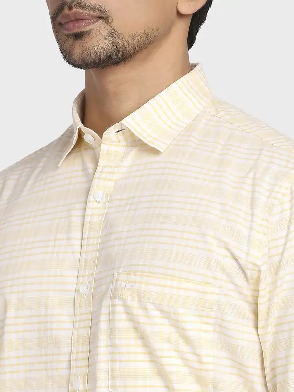 Men Yellow Tailored Fit Checks Cotton Full Sleeve Shirts - Image 6