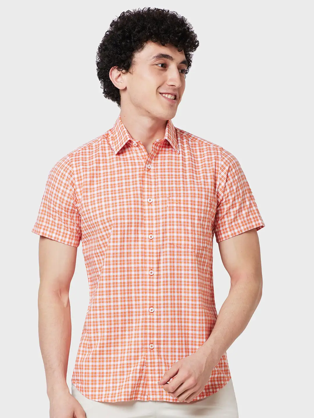 Men Yellow Tailored Fit Checks Cotton Half Sleeve Shirts