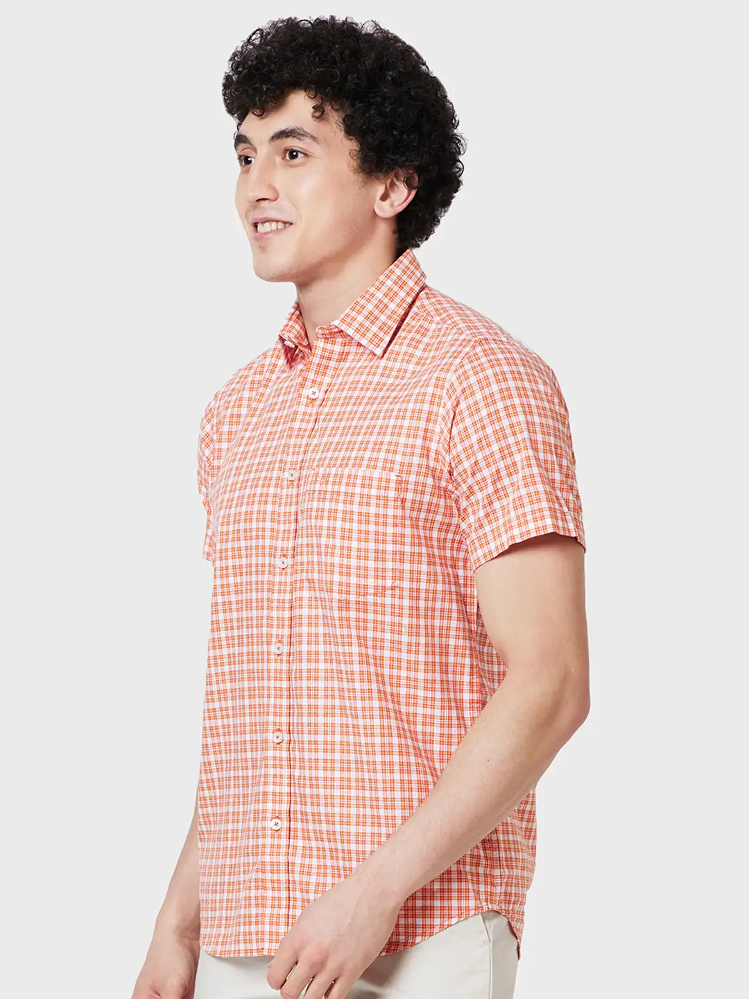 Men Yellow Tailored Fit Checks Cotton Half Sleeve Shirts - Image 3