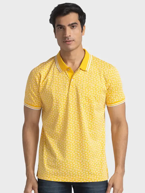 Men Yellow Tailored Fit Print Cotton Half Sleeve T-Shirt