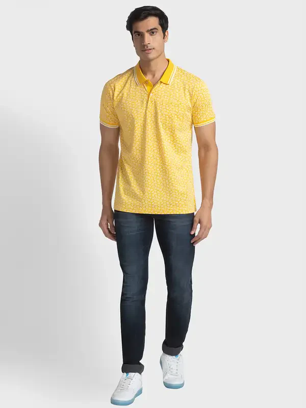 Men Yellow Tailored Fit Print Cotton Half Sleeve T-Shirt - Image 5