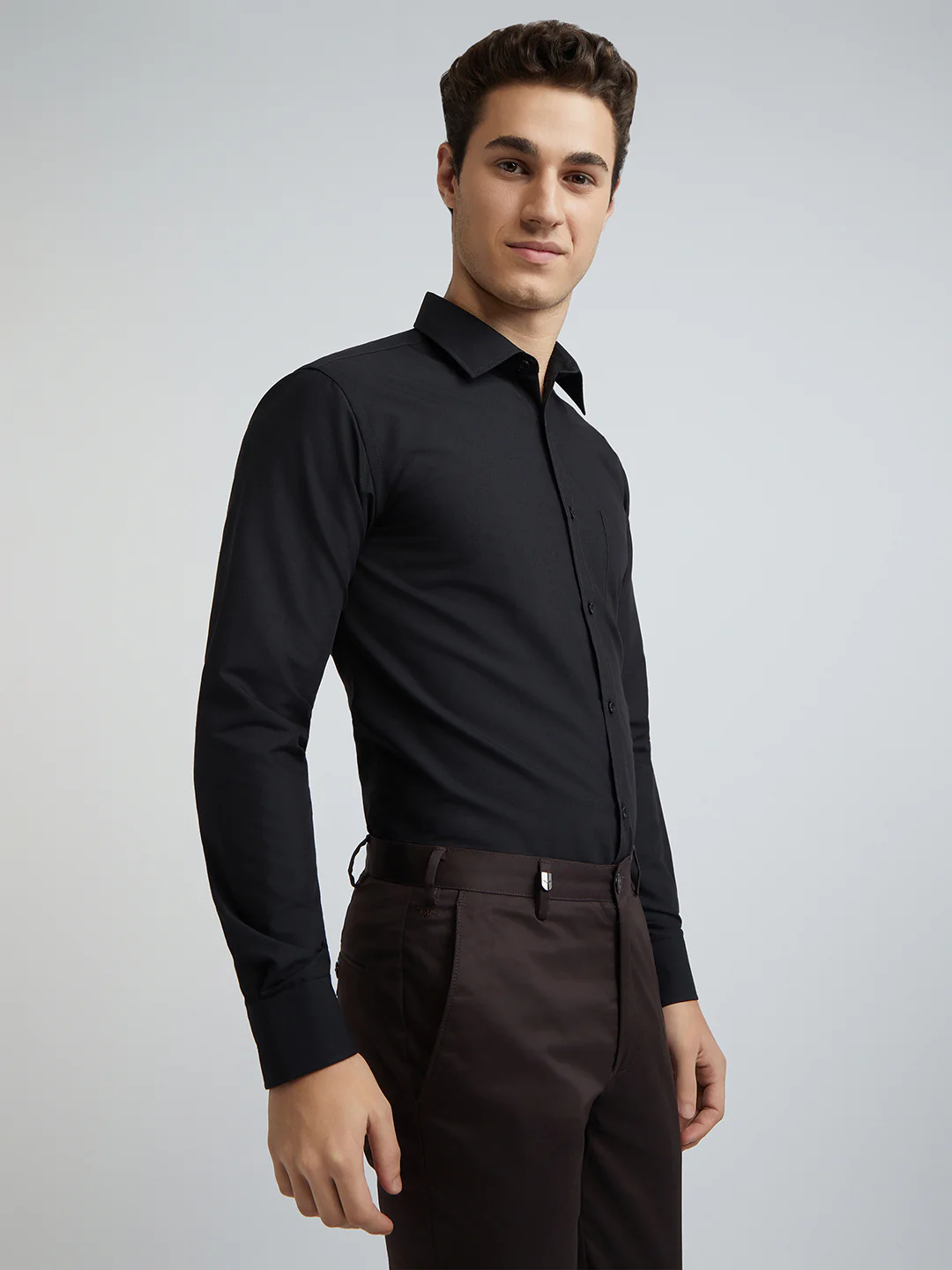 Park Avenue Black Solid Slim Fit Cotton Formal Shirt - Image 2