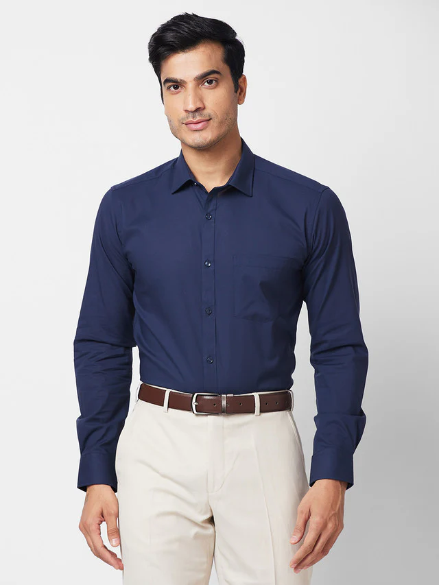 Park Avenue Blue Solid Slim Fit Cotton Blend Formal Shirt