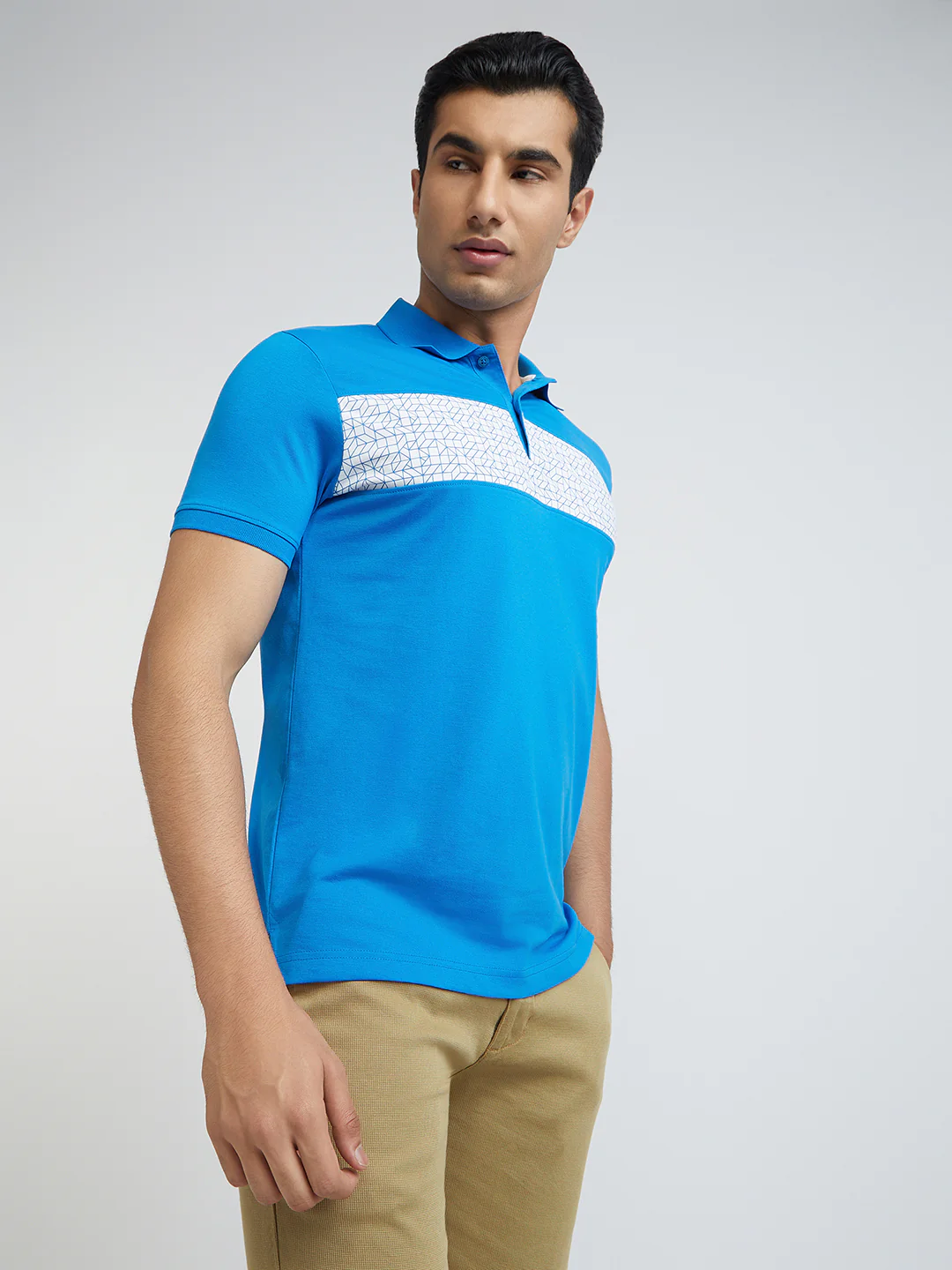 Park Avenue Blue Solid Slim Fit Cotton Blend T-Shirt - Image 2
