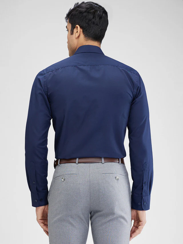 Park Avenue Blue Solid Slim Fit Cotton Blend Formal Shirt - Image 4