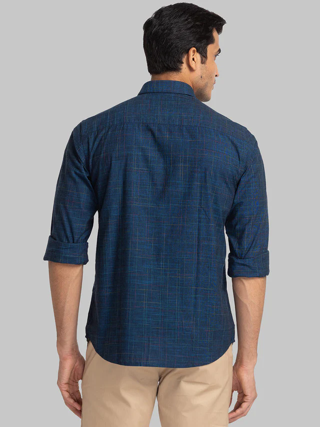 Park Avenue Blue Two Tone Slim Fit Cotton Casual Shirt - Image 4