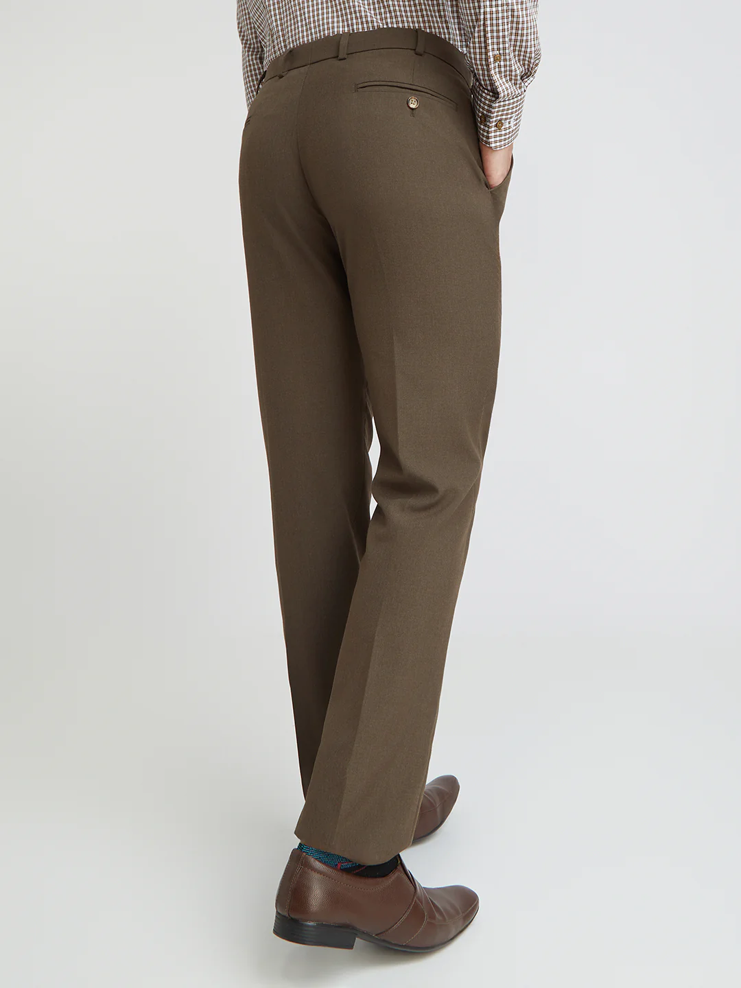 Park Avenue Brown Solid Regular Fit Polyester Blend Trouser - Image 4