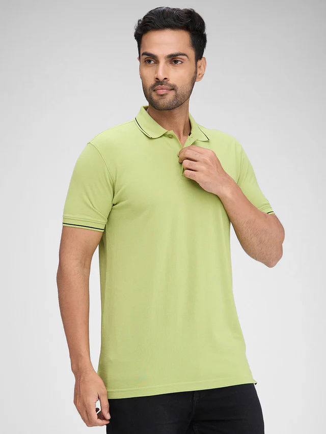 Park Avenue Green Solid Slim Fit Half Sleeve Cotton Blend T-Shirt - Image 2