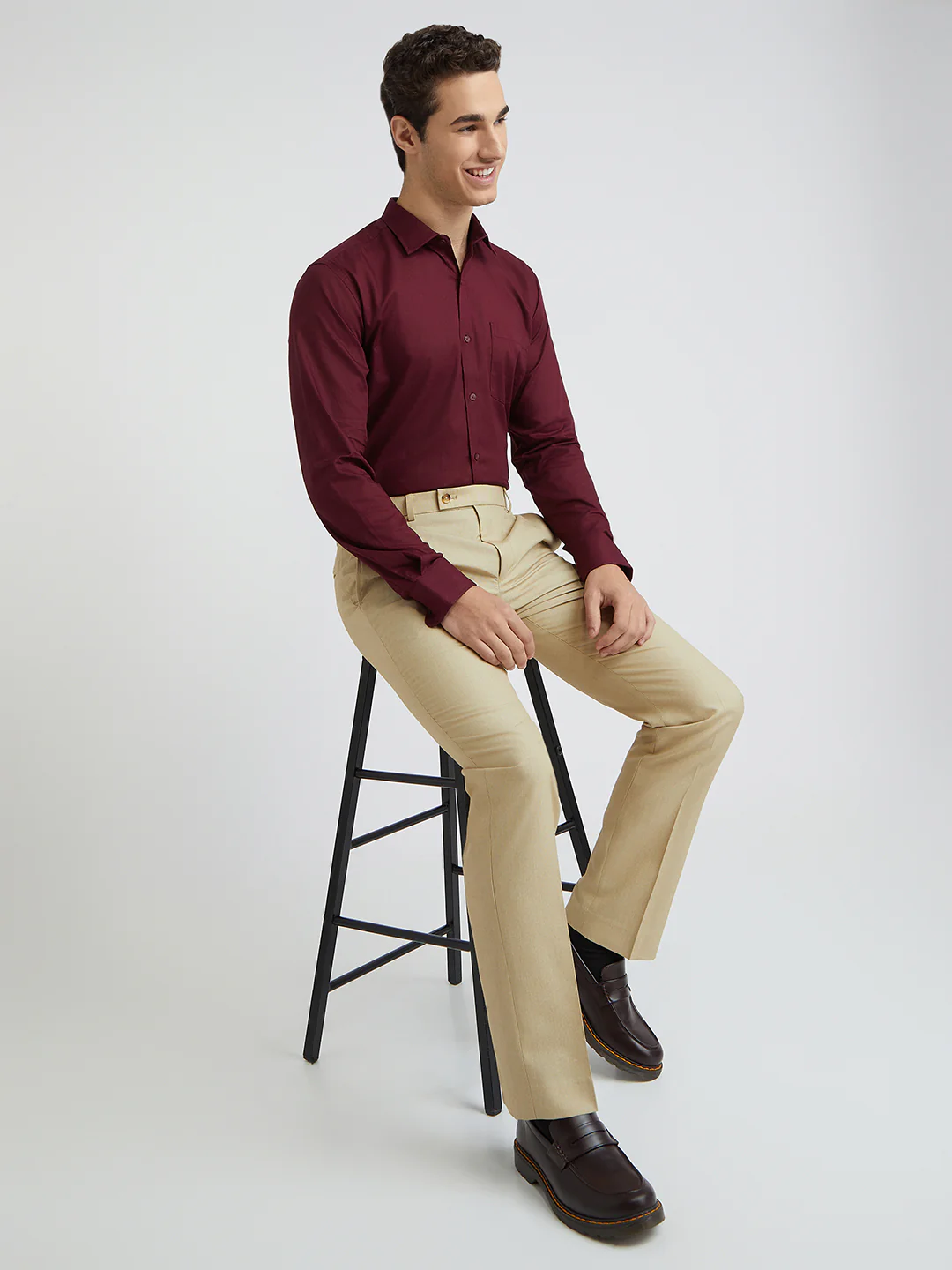 Park Avenue Maroon Structure Slim Fit Cotton Formal Shirt - Image 3